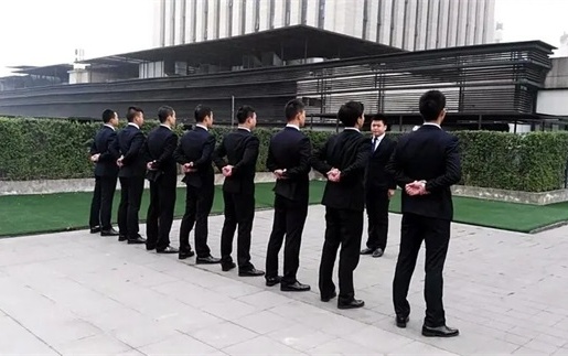 南宁揭秘：如何选择靠谱的收债公司？老司机给你支招